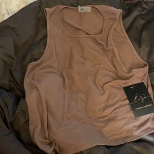 Naked wardrobe side knot tank